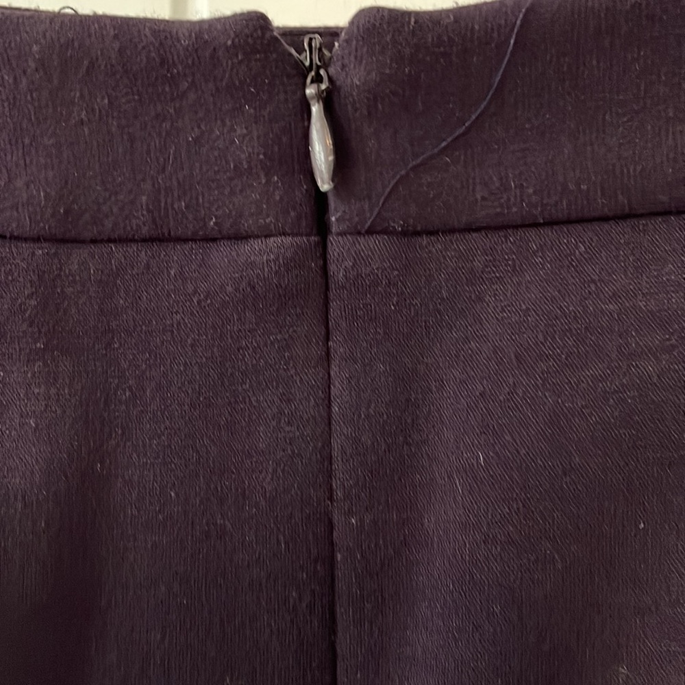 Tahari size 14 skirt and jacket in eggplant purple - Picture 8 of 9